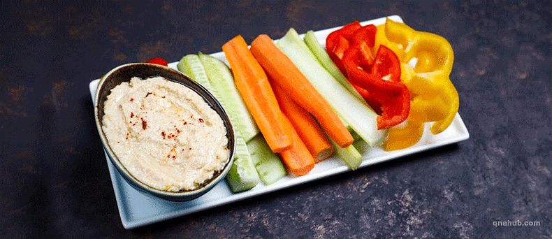 fresh-organic-vegetable-salad-with-chickpeas